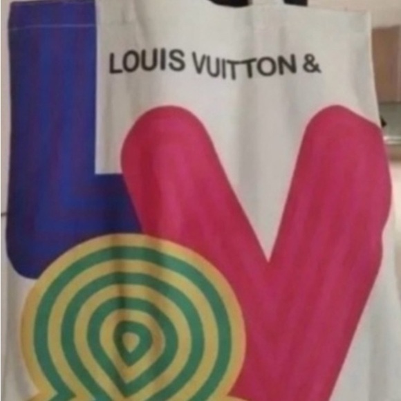 Louis Vuitton &  Shenzhen Exhibition Limited
Edition Canvas Shopping - Picture 5 of 5